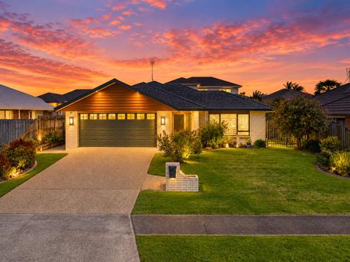 17 Norm Pellow Drive, Manurewa
