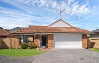 1/25 Headcorn Place, Botany Downs