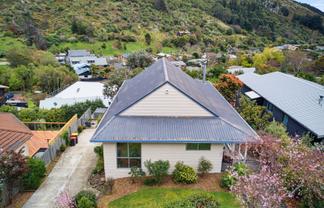 133 Sumnervale Drive, Sumner