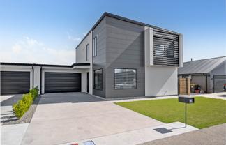 33 Marine Corps Drive, Solway