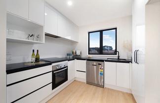 1 Waters Place, New Lynn