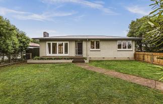 14 Lipscombe Crescent, Havelock North