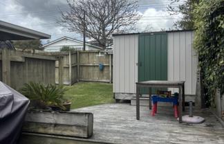 1/102 McLeod Road, Te Atatu South