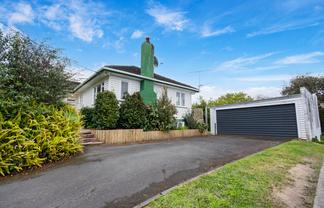 98 Anzac Road, Morningside