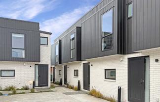 10/1 Rainey Grove, Taita