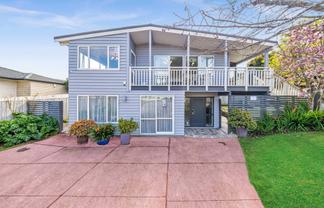 16 & 16A Mander Place, Bucklands Beach