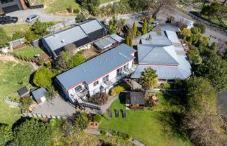 Tombstone Lodge – property and business