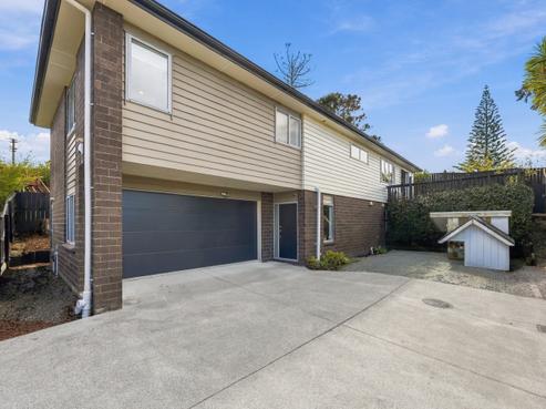 2/61 Albrecht Avenue, Mount Roskill