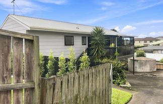 11b Ladies Mile, Manly