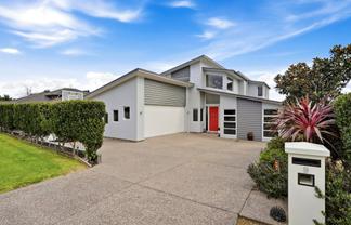 9 Corsica Way, Karaka