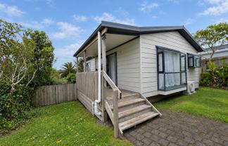 1/4 Karo Place, Glendene