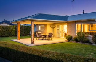 101 Lincoln Road, Carterton