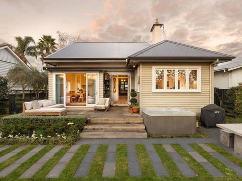11 Saint Winifreds Avenue, Hamilton East