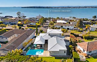 21 Vanessa Crescent, Glendowie