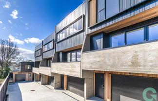 2/37 Bay Street, Red Beach