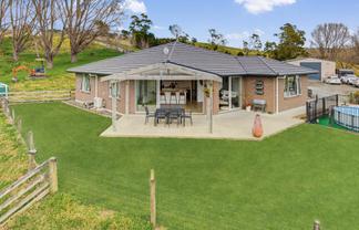 65 Jumna Rd, Maungaturoto