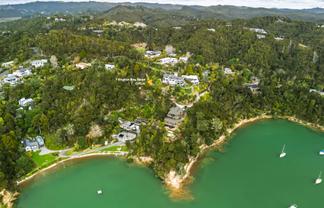 7 English Bay Road, Opua