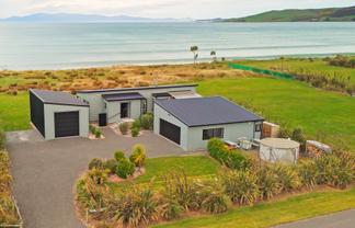 24 Oyster Lane, Colac Bay