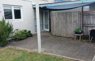 2/2132 Great North Road, Avondale