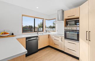 30 Kane Road, Papamoa Beach