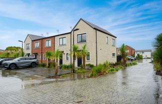 13/137 Hall Ave, Favona