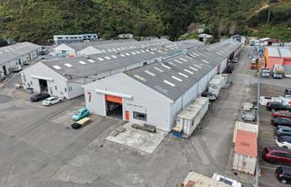 Cost effective Gracefield warehouse with office