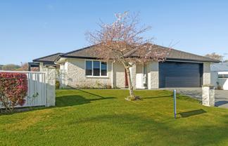 27 Margaret Place, Lytton West