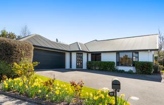 17 Glencullen Drive, Casebrook