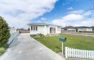14 Belvedere Crescent, Takaro