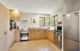 12 Oldham Place, Darfield