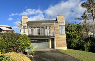 10 Duncansby Road, Stanmore Bay