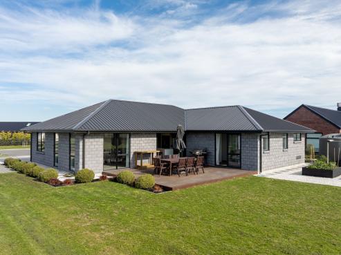 32 Summers Road, Darfield