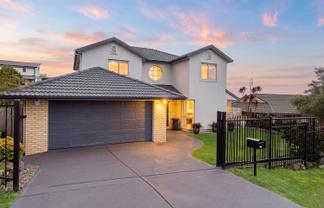 123 Grovenor Drive, Orewa