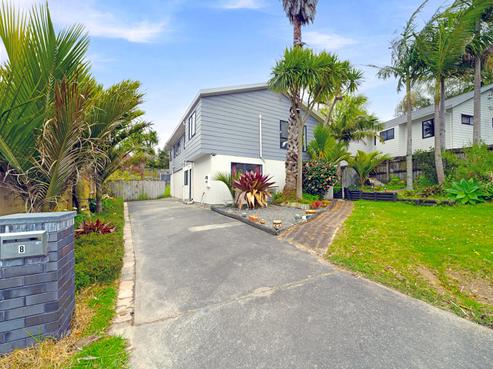 8 Thalia Place, Totara Vale