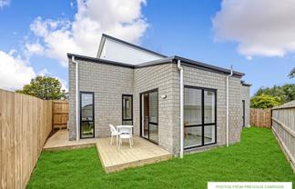 9/16 Russell Road, Manurewa