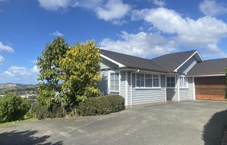 72 Pebble Beach Boulevard, Kamo