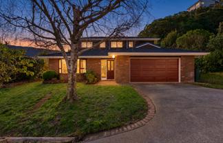 39 Thatcher Crescent, Crofton Downs