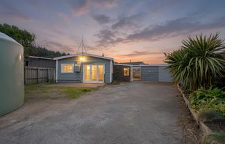 13 Kahukura Avenue, WAITARERE BEACH