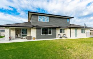 5 Poaka Place, One Tree Point