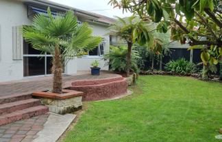 12 Arthur Street, Glenholme