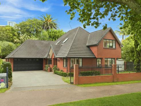 36 Oakwood Grove, Eastern Beach