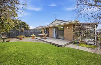 2/82 Florence Avenue, Orewa