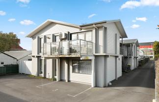6 Chevalier Court 809 Heaphy Tce, Claudelands
