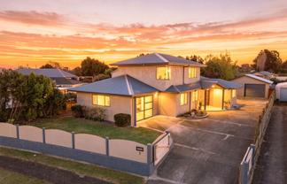 9 Sherwood Place, Springvale