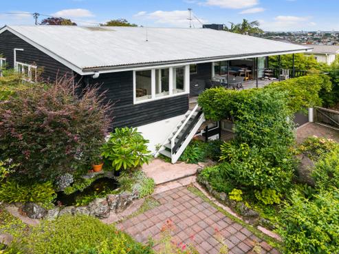 11 Blackett Crescent, Meadowbank