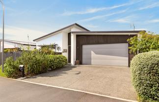10 Jacob Street, Brookfield