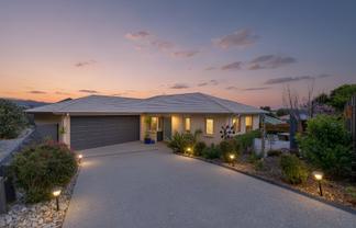 30 Millennium Hill, Paraparaumu