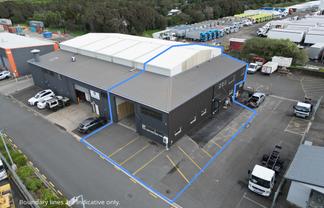 Refitted Mount industrial, 10 car parks
