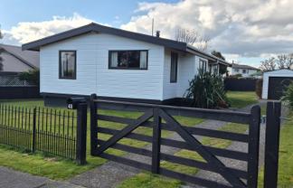 48 Grace Crescent, Waipahihi