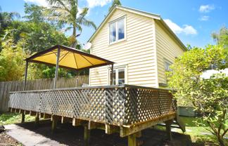 61E Third Avenue, Kingsland